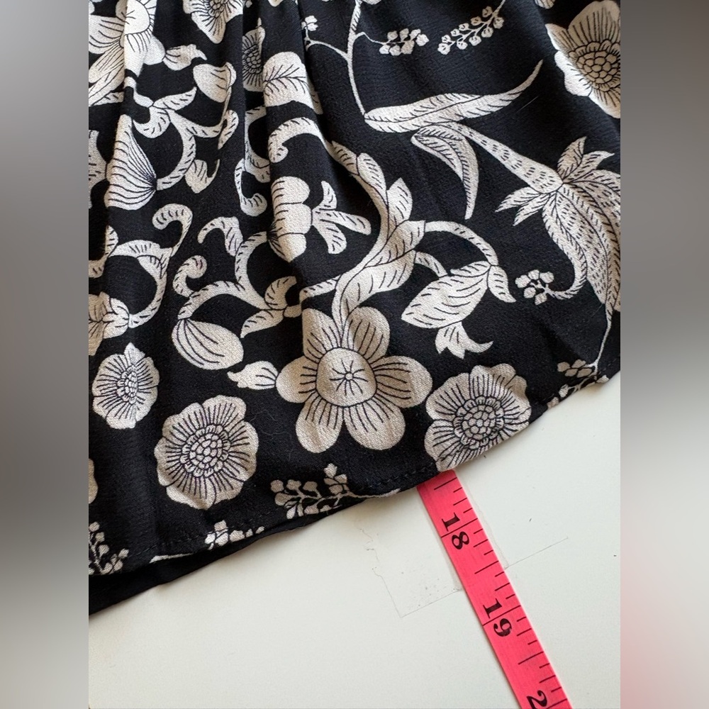 NWT XXS Anthropologie Black and Cream Floral Tiered Mini Skirt - Picture 3 of 6